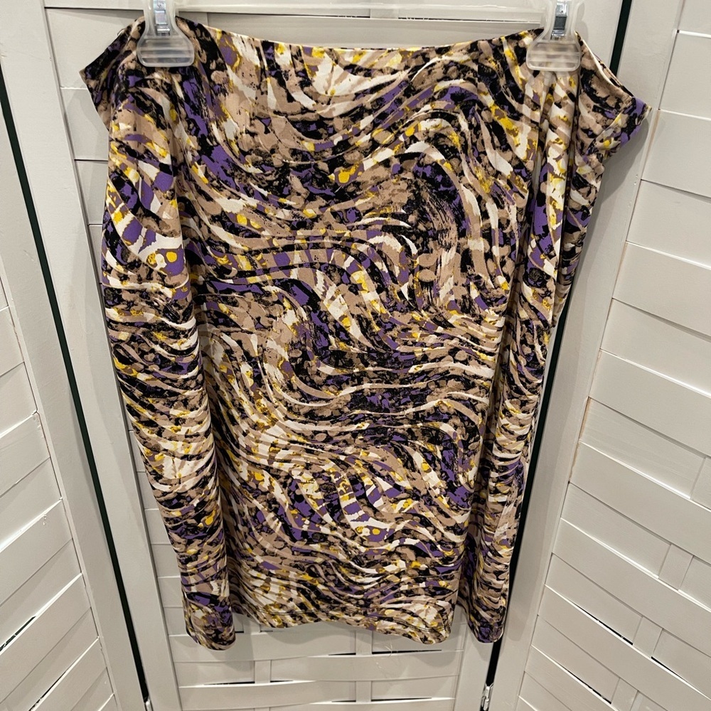 Jones Studio Separates Printed Multi-Colored Skirt & Top Set - Picture 4 of 7